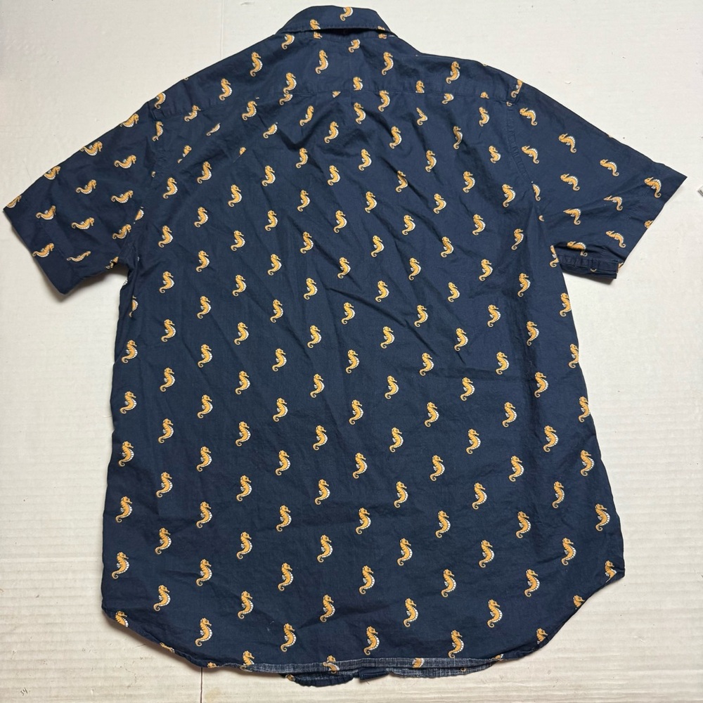 J. Crew Men's Seahorses All-Over Print Short Sleeve Button Up Shirt Size: Small - Picture 3 of 10